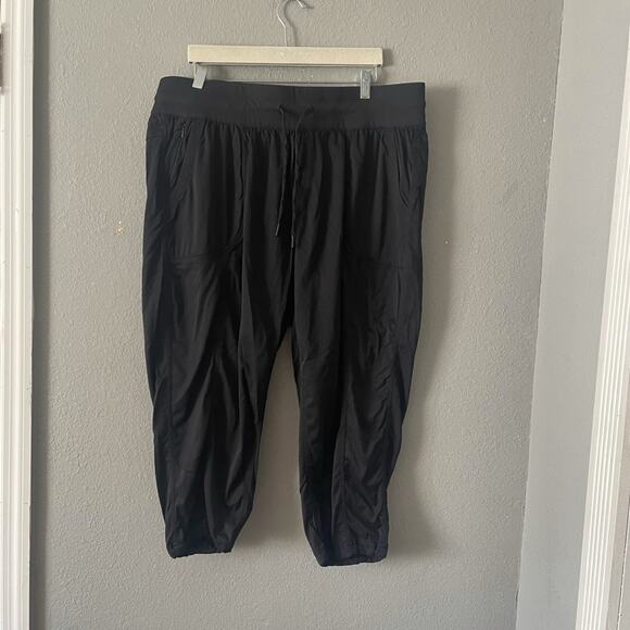 The‎ North Face Capris Pants - Picture 2 of 6